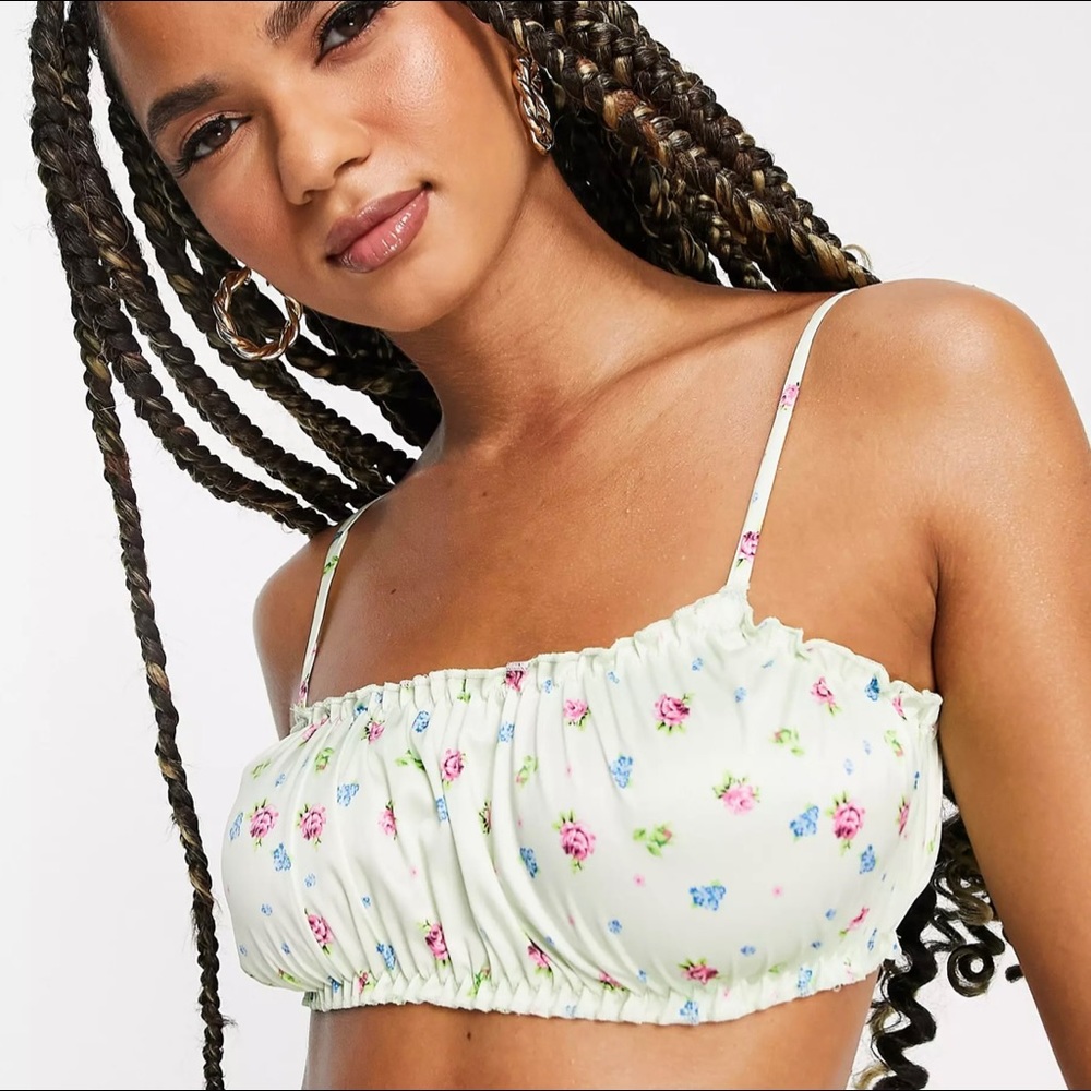 Floral ruched top